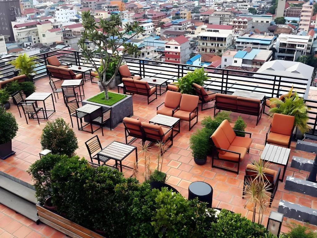 Kolab Sor Phnom Penh Hotel Bagian luar foto